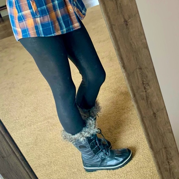 Sorel Winter Boots - Picture 3 of 6